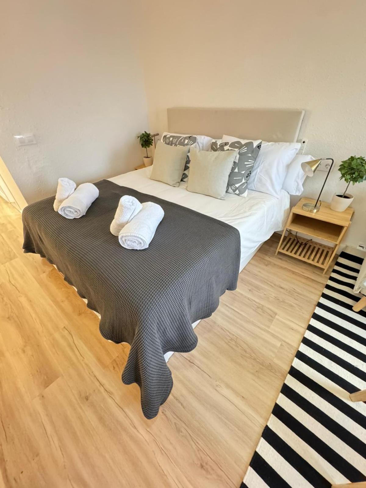 Triana Confort Sevilla Luaran gambar